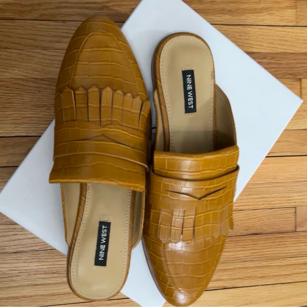 Nine West Women's Cognac Croc-Embossed Mules